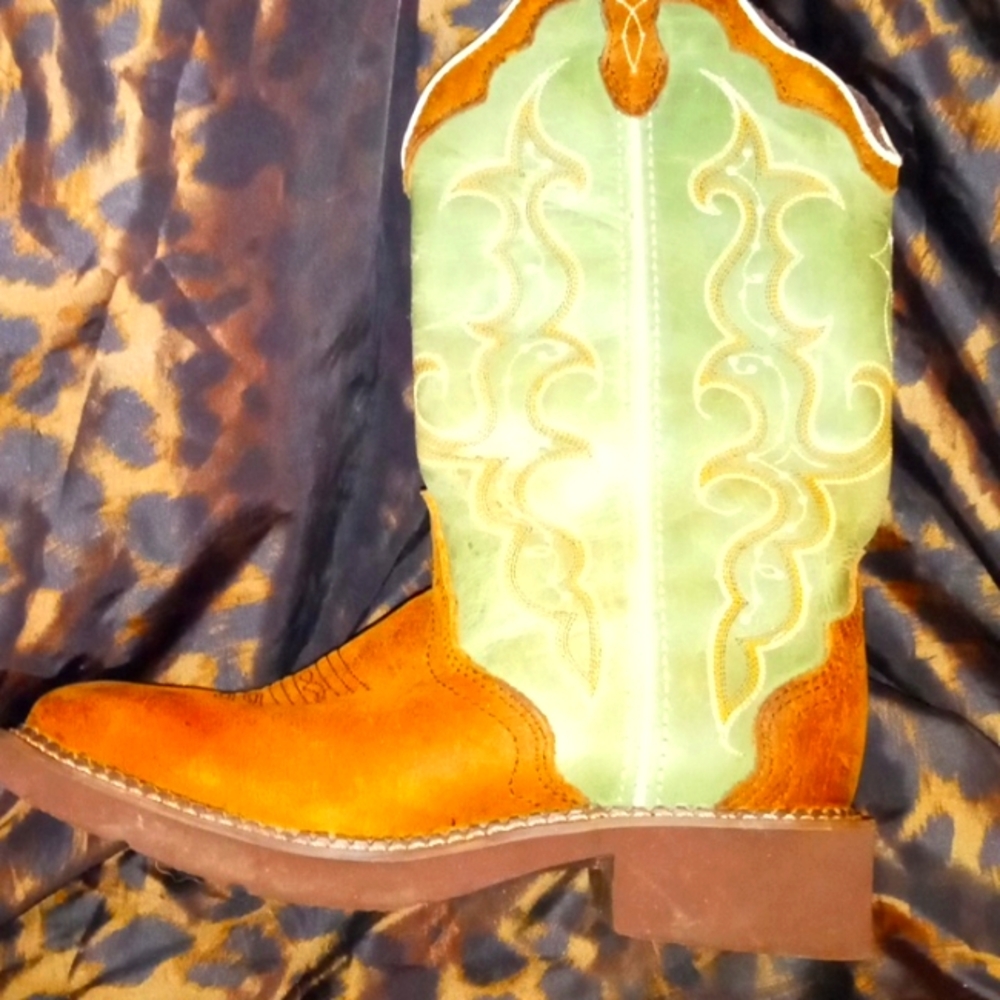 Woman's Boots